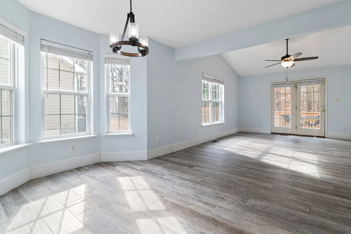 Clean, safe room after biohazard cleanup in Searingtown, NY